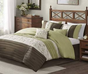 lot 37 image: MADISON PARK Serene 7 Piece Comforter Set