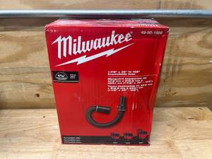 lot 45 image: MILWAUKEE 1-78 in. 32 in. - 102 in. Expandable Hose for WetDry Shop Vacuums (1-Piece)