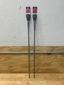 lot 118 image: MILWAUKEE Lot of 2- Spline Bits 12 x 24 x 29
