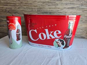 lot 30 image: Retro Coke Themed Ice Bucket & Straw Holders