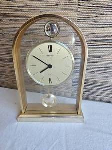 lot 31 image: Modern Seiko Brush Finish Mantel Clock