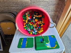 lot 112 image: Duplo Building Block Group