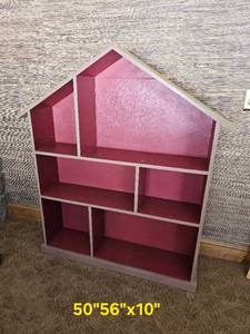 lot 57 image: Playful Doll house Cubbie Bookcase