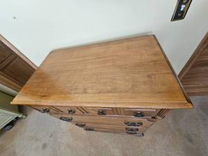 lot 8 image: Salem Square Bedroom Chest of Drawers