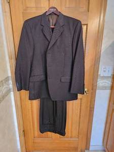 lot 115 image: Tasso Elba Grey and Black Suit Set