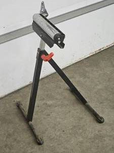 lot 126 image: Rolling Material Stand