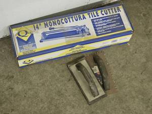 lot 130 image: 14 Tile Cutter
