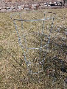 lot 77 image: Wire Garden Plant Supports (Quantity Seven) B