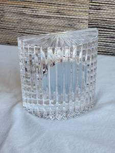 lot 90 image: Glistening Mikasa Fine Crystal Desk Clock