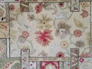 lot 18 image: Chic Contemporary Oriental Wool Area Rug by Kaleen - Jennifer - 9 x 12