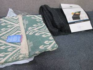 2 Table Runners...