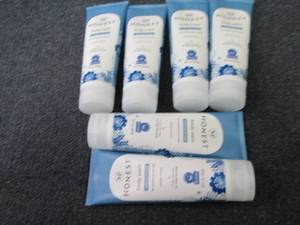 6- 8 oz Honest Soothing Therapy Bod...