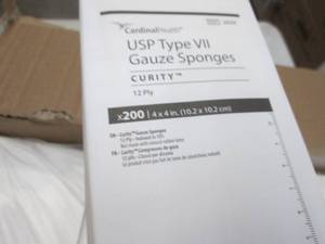 Case of 2000 Cardinal Health 4x4 Ga...
