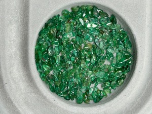 61.82 Carat Emerald Assorted Sizes & Shapes Large Lot of Loose Stones