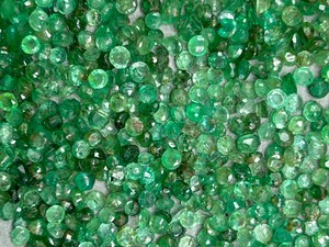 Emeralds Assorted Round Faceted Cut Large Lot of Loose Stones