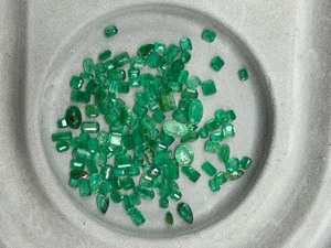 28 Carat Emerald Assorted Shapes & Sizes Large Lot of Loose Stones