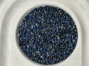 Blue Sapphire Faceted Round Cut Large Lot of Melee Loose Stones