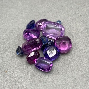 11.05 Carat Purple and Blue Sapphires Faceted Mixed-Cut Irregular Shape Assorted Lot
