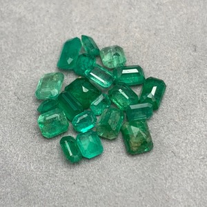 5.99 Carat Emerald Mixed-Cut Assorted Lot of Loose Stones