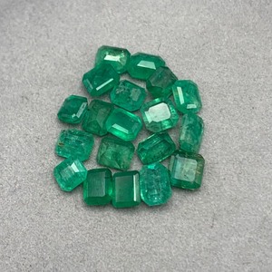 6.53 Carat Emerald Mixed-Cut Assorted Sizes Lot of Loose Stones