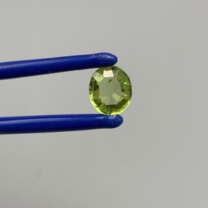 1.17 Carat Peridot Round Brilliant Cut