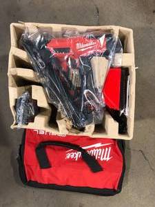 Milwaukee M18 Brushless Cordless 15-Gauge Finish Nailer & 3.0Ah Battery and Charger wM18 FUEL 3-12 in. 30-Degree Framing Nailer Customer Returns See Pictures