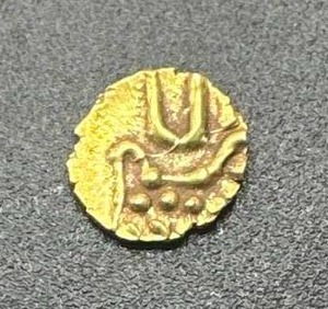 Gold Farnam from 1700s (WOW)