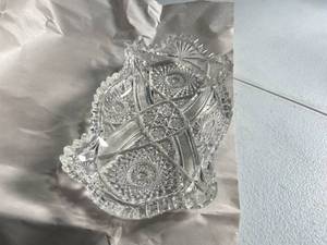 lot 35 image: Vintage Cut Glass Serving Dish