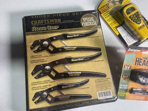 lot 40 image: Craftsman Robo Grip Three Piece Set & Assorted Tools
