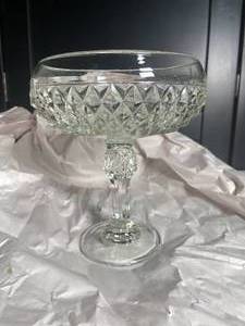 lot 78 image: Vintage Crystal Pedestal Bowl