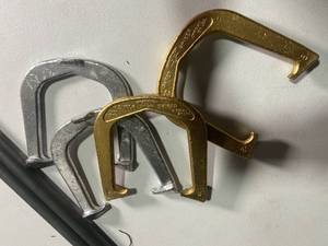 lot 108 image: Professional Horseshoe Set with Stakes
