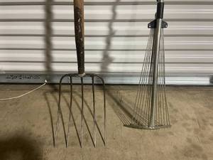 lot 147 image: Gardening Tool Set with Pitch Fork and Leaf Rake