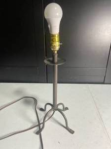 lot 153 image: Vintage Style Metal Floor Lamp with Glass Accent