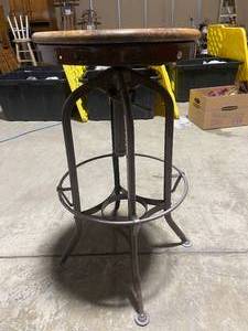 lot 158 image: Vintage Style Round Wooden Top Stool with Metal Frame
