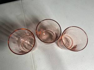 lot 160 image: Set of 3 Rose Tinted Glass Tumblers