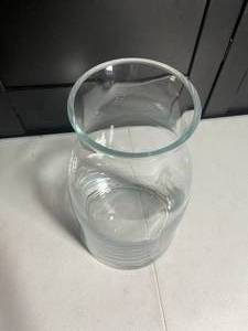 lot 163 image: Elegant Clear Glass Pitcher with Starburst Pattern