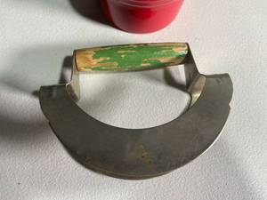 lot 167 image: Vintage Kitchenware Assortment with Herb Chopper