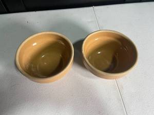 lot 170 image: Set of 2 Vintage Stoneware Mixing Bowls