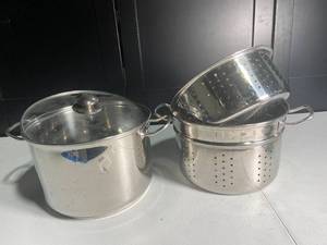 lot 177 image: Stainless Steel Cooking Pot and Pasta Strainer with Lid