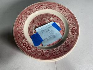 lot 218 image: Vintage Willow Ware by Royal China 9-inch Plates - Set of 5