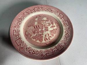 lot 221 image: Vintage Red Transferware Ceramic Plates - Set of 6