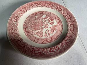 lot 238 image: Vintage Red Willow Transferware Plates - Set of 3