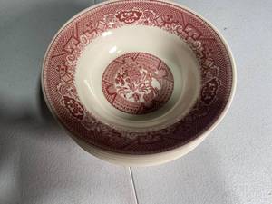 lot 245 image: Set of 5 Vintage Red and White Transferware Bowls