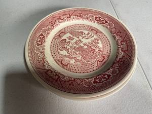 lot 246 image: Vintage Red Willow Transferware Plates Set of 3