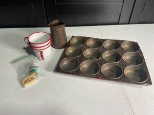 lot 255 image: Vintage Kitchenware Bundle with Cast Iron Muffin Pan and Enamel Mugs