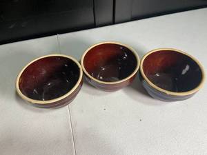 lot 258 image: Set of Three Handcrafted Ceramic Bowls with Glazed Finish
