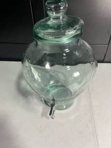 lot 269 image: Large Clear Glass Beverage Dispenser with Lid and Spigot