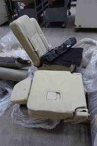 lot 137 image: 2 Captains Seats from 2017 Ford Expedition - Plus Mats and Tool Kit