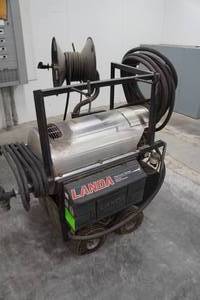 lot 1 image: Landa PHWS5-3000 Diesel Heated Electric Industrial Pressure Washer