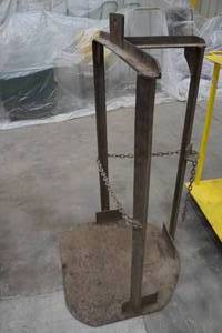 lot 8 image: Transport Cage for 55 Gallon Drum